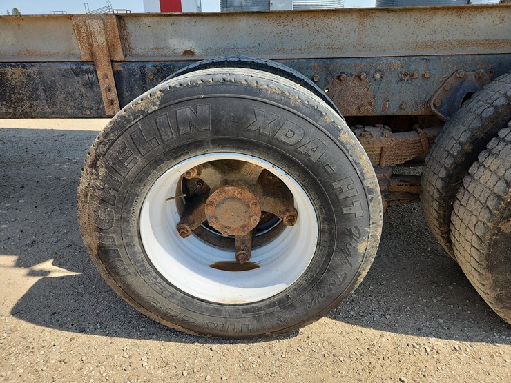 1979-international-f-2554-dump-truck-image-14