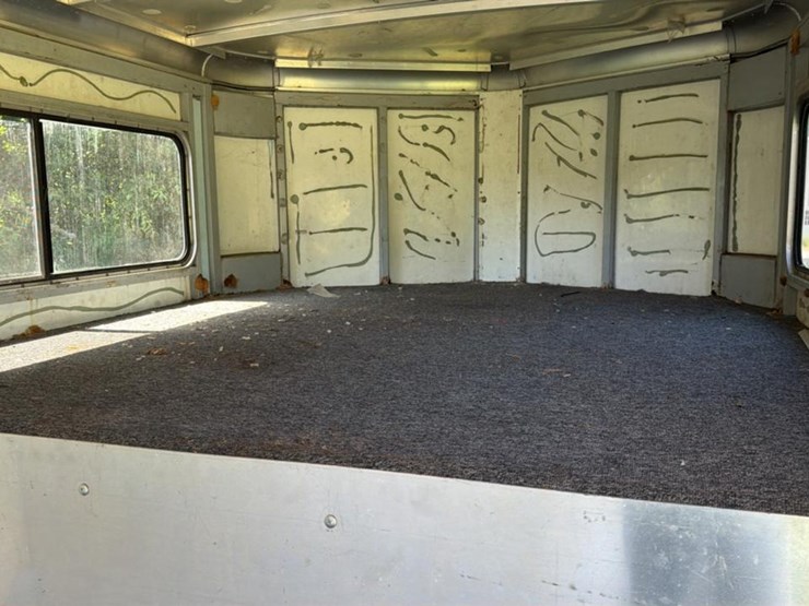 #660-•-sundowner-4-horse-trailer-image-18