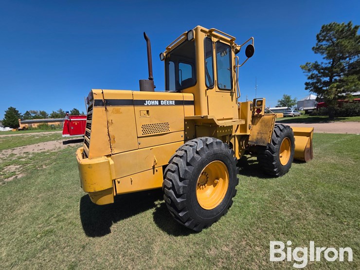 deere-444g-image-5