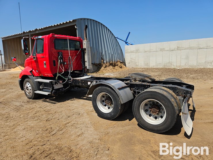2013-international-prostar-image-7