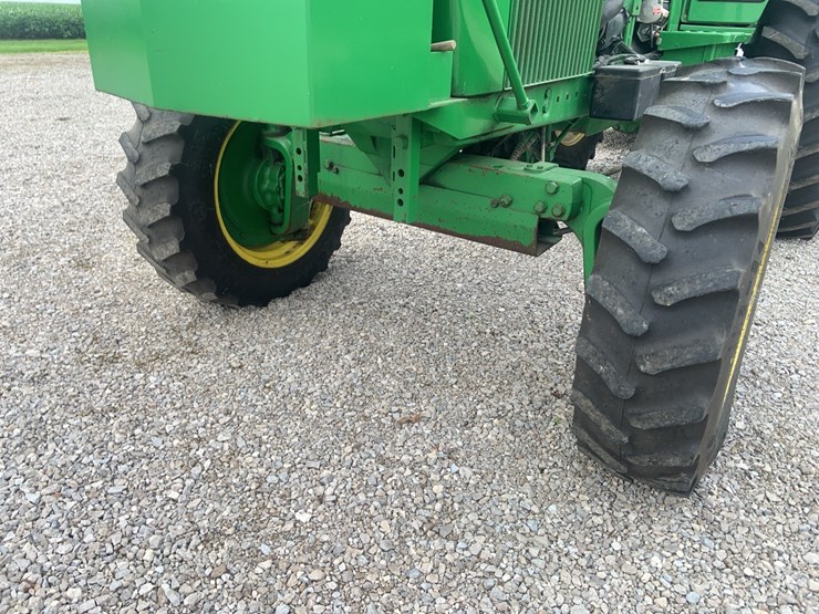 1977-john-deere-4230-image-3