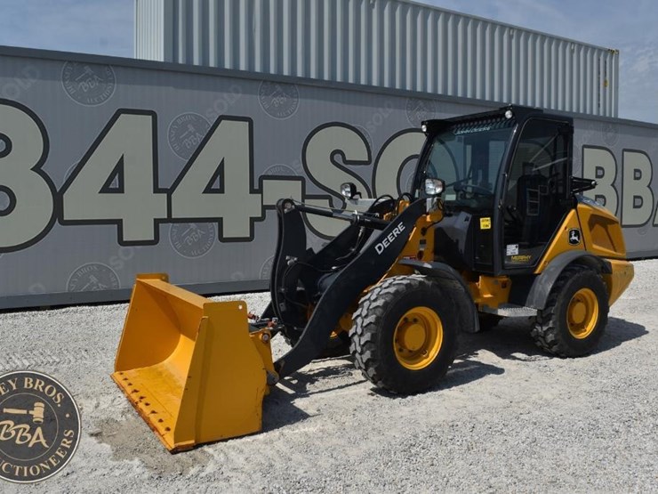 2024-deere-204-g-tier-image-14