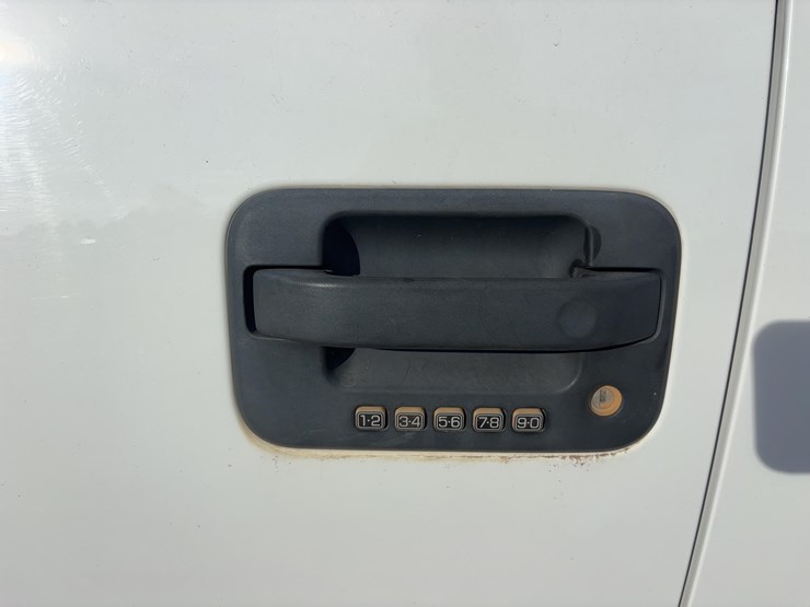 2012-ford-f150-xlt-image-24