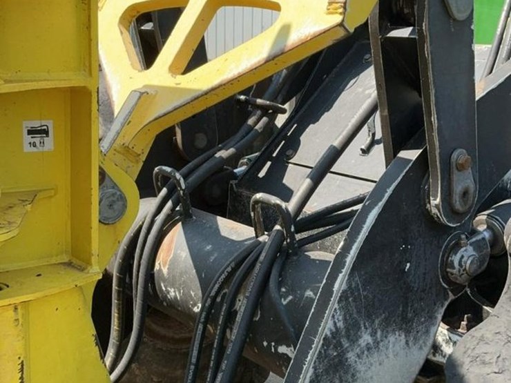 2013-deere-843k-image-44