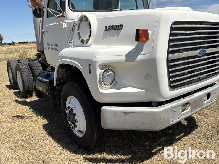1987-ford-l9000-image-12
