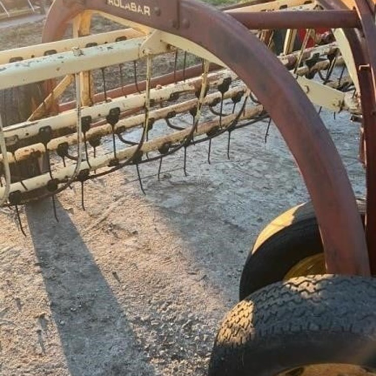 NEW HOLLAND 258