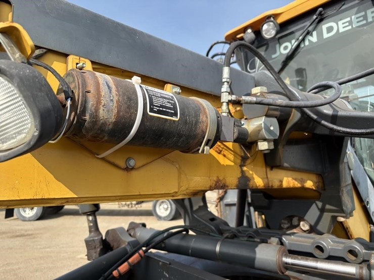 2009-deere-772g-image-15