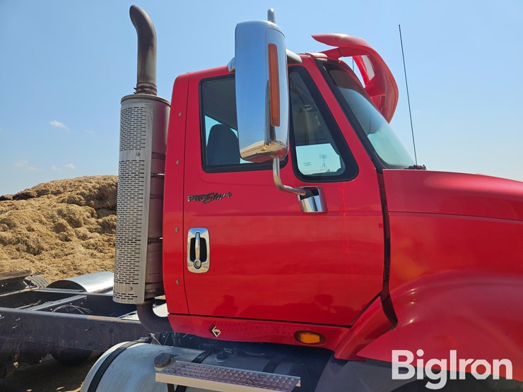 2013-international-prostar-image-16