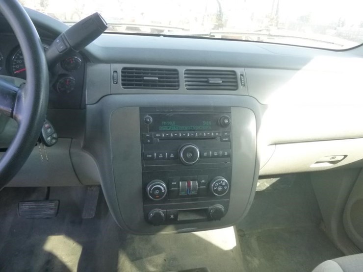 2009-chevrolet-tahoe-image-10