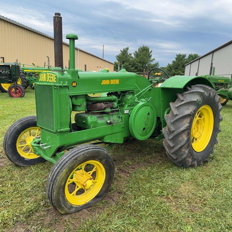 JOHN DEERE AR