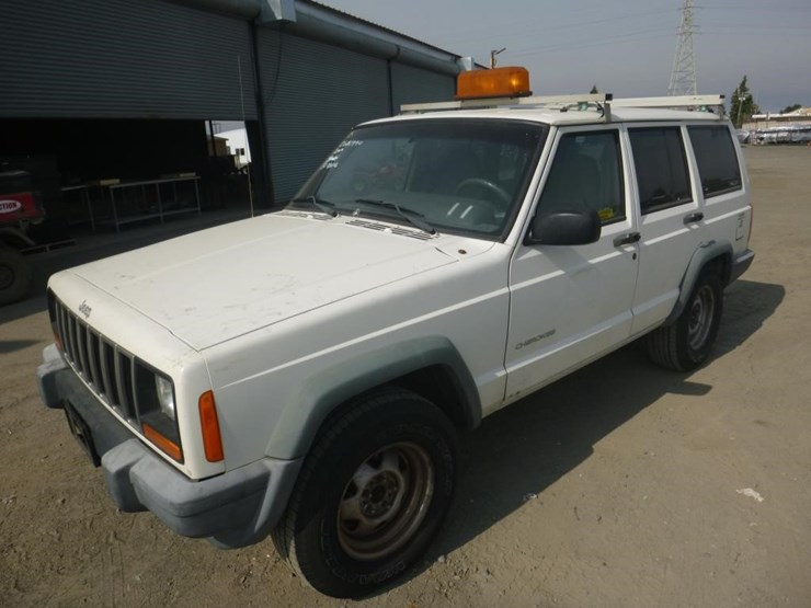 1999-jeep-cherokee-image-1