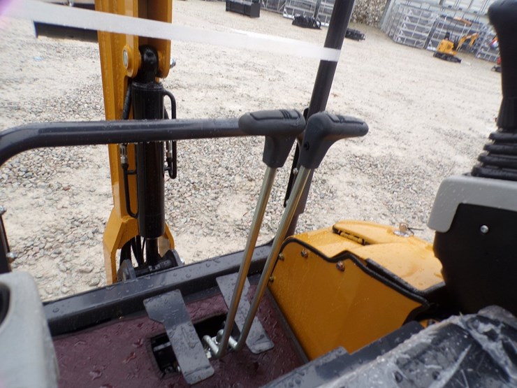 #1377-•-mini-excavator-qk20r-image-13
