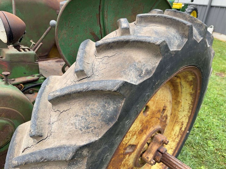 john-deere-b-image-40
