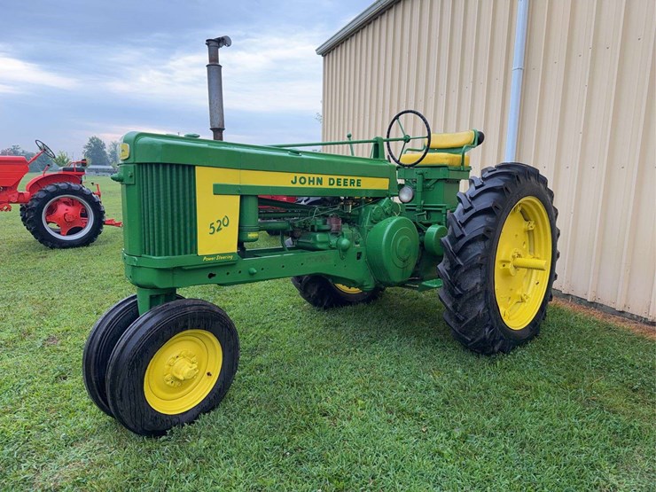 john-deere-520-image-1