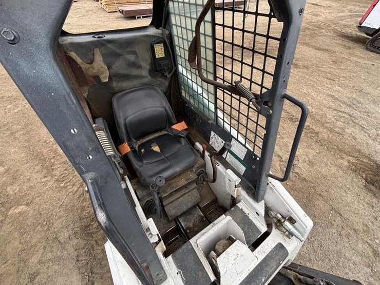 2005-bobcat-463-image-21