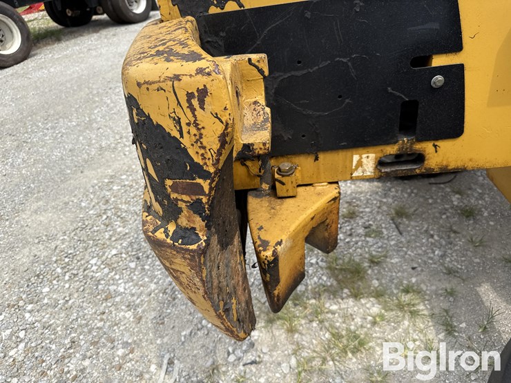 2005-caterpillar-th360b-image-18