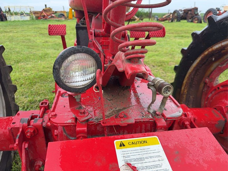 farmall-m-image-32