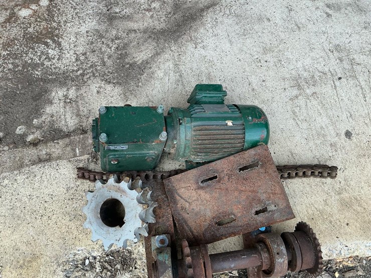 #161-•-speed-reducer-and-parts-image-4