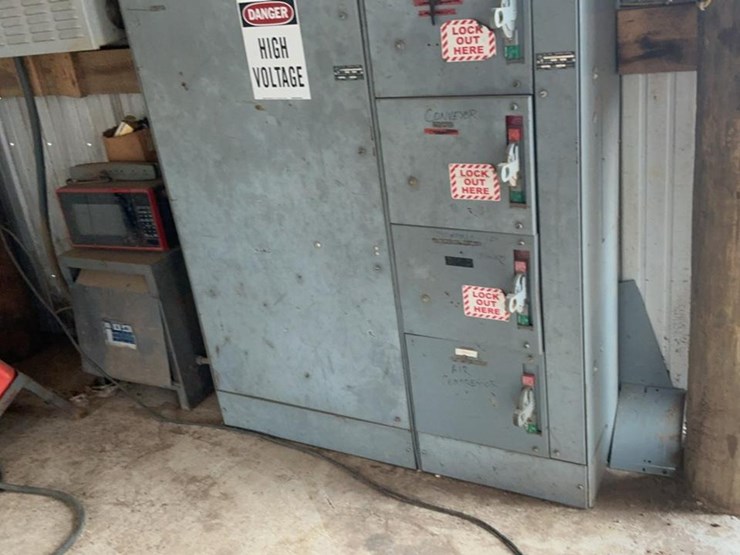 #226-•-allen-bradley-centerline-motor-control-center-and-transformer-image-3