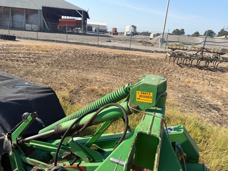 john-deere-275-image-12