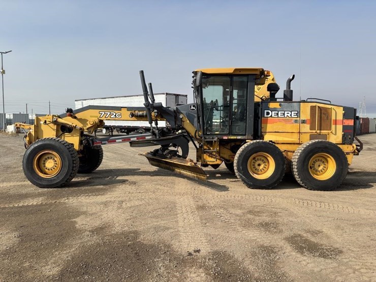 2009-deere-772g-image-5