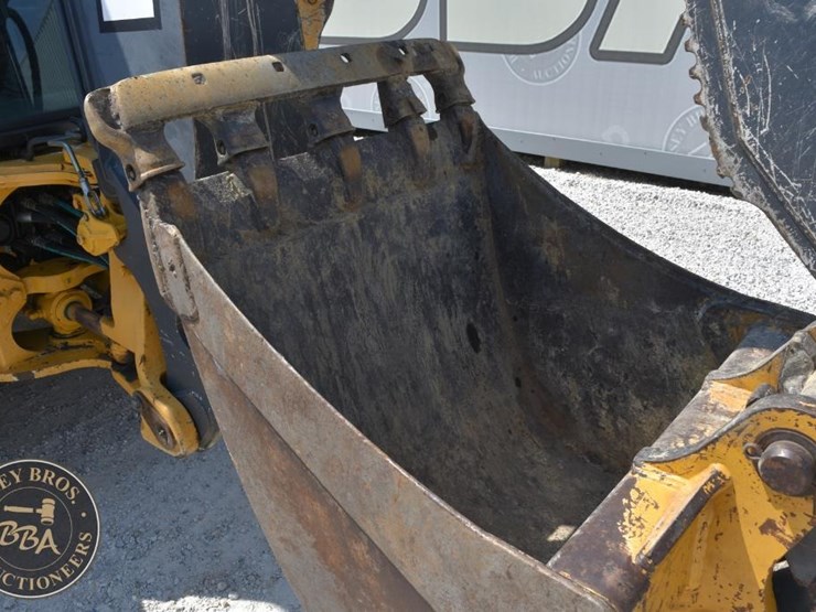 2015-deere-410k-image-32