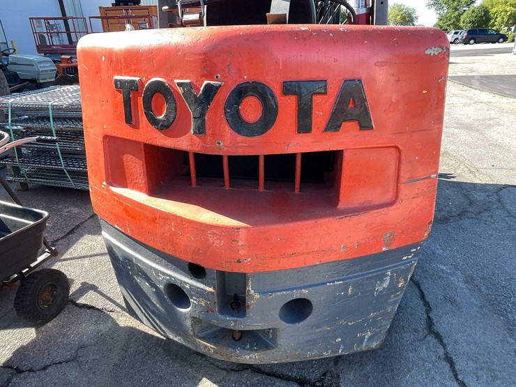 #1626-•-toyota-10,000lb-lift-capacity-forklift-(o3)-image-27