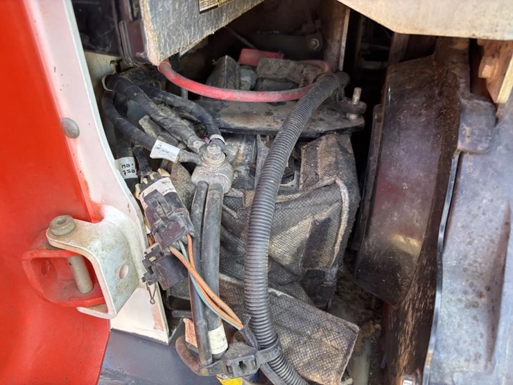 2020-bobcat-t450-image-34