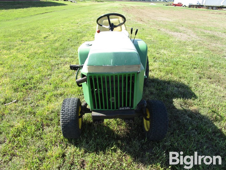 john-deere-332-image-2