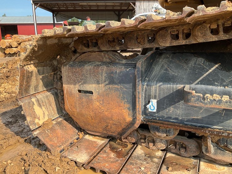 2023-john-deere-245-image-38