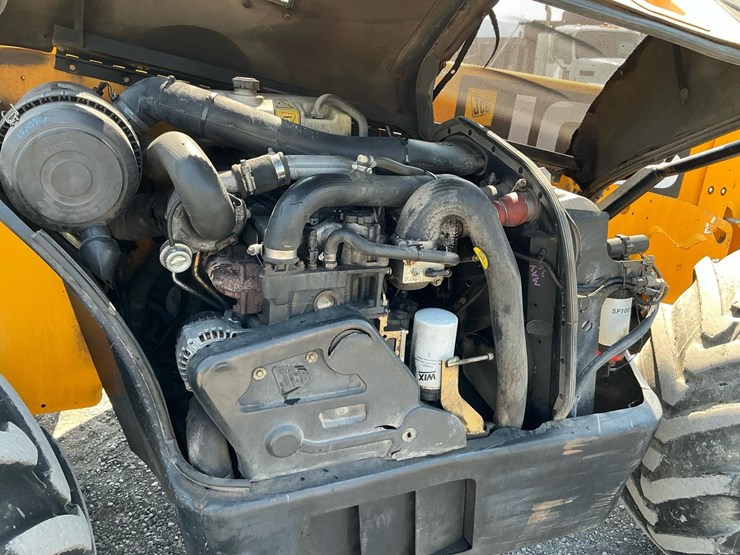 2012-jcb-550-image-11