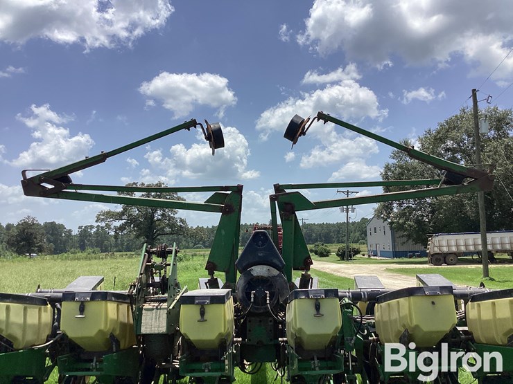 john-deere-1760-image-17