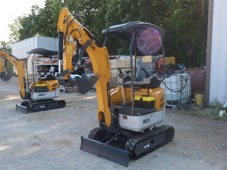 #1081-•-mini-excavator--me20-image-1