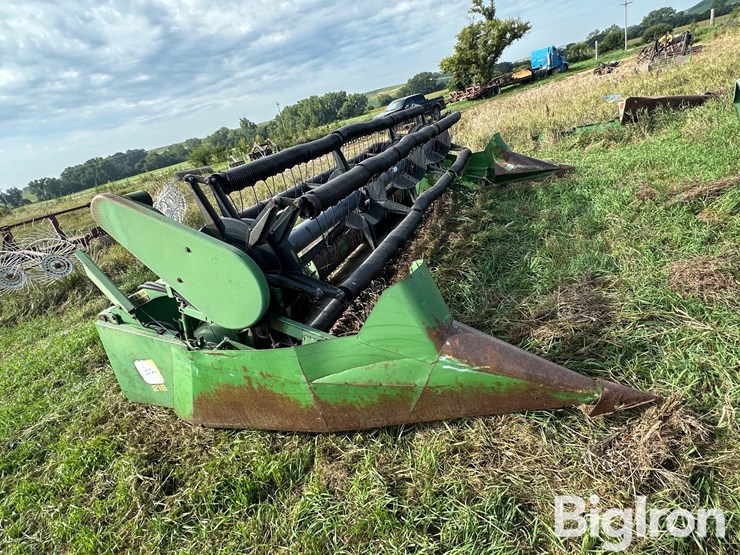 john-deere-216-image-2