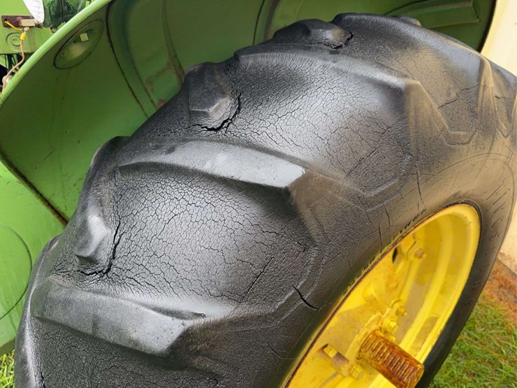 john-deere-720-image-45