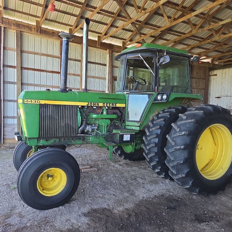 JOHN DEERE 4430
