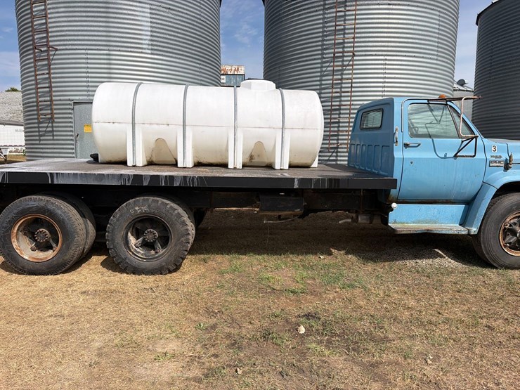 gmc-6500-truck-image-6