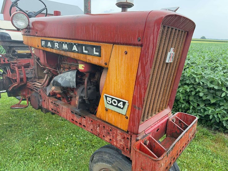 farmall-504-image-9
