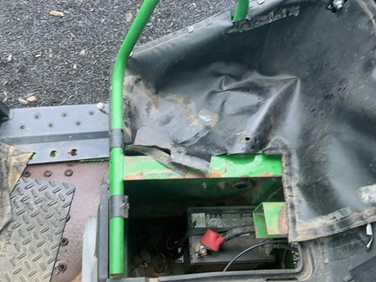 john-deere-gator-image-17