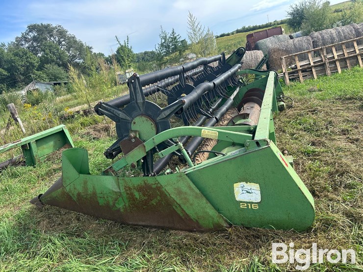 john-deere-216-image-6