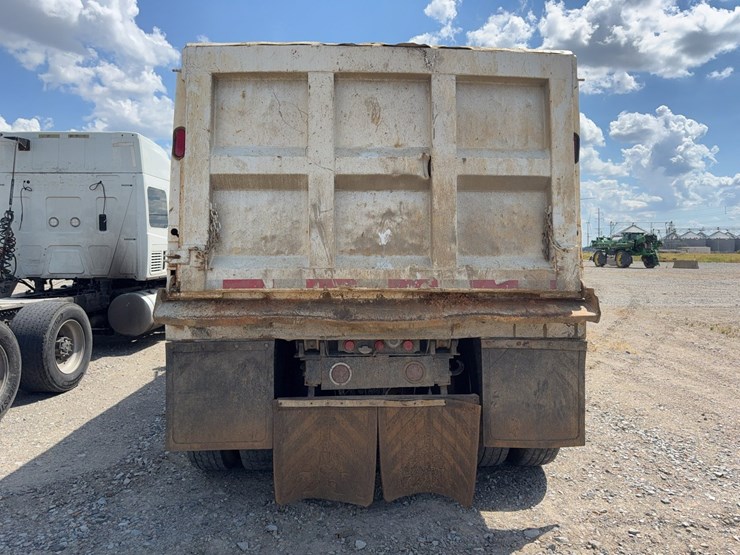 1996-peterbilt-357-image-5
