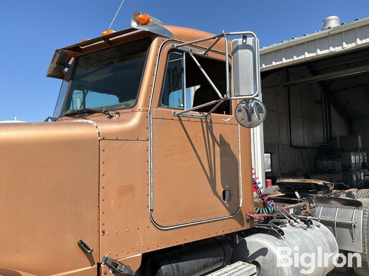 1992-peterbilt-378-image-14