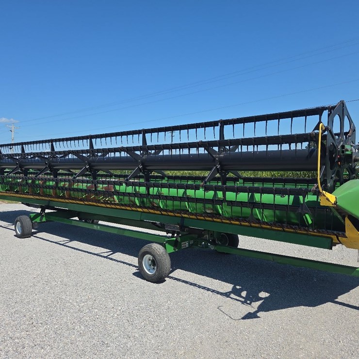 JOHN DEERE 635F