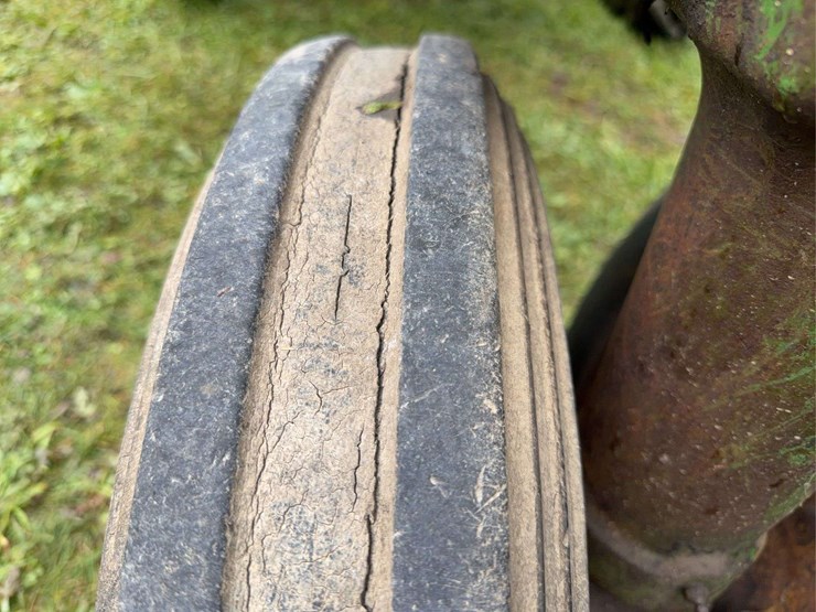 john-deere-b-image-15