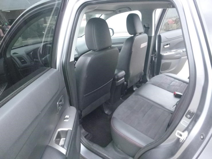2018-mitsubishi-outlander-image-7