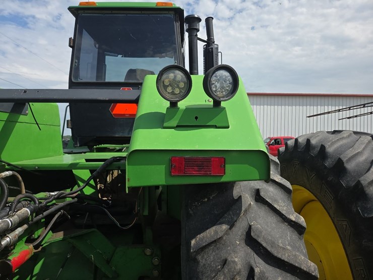 john-deere-8760-image-20
