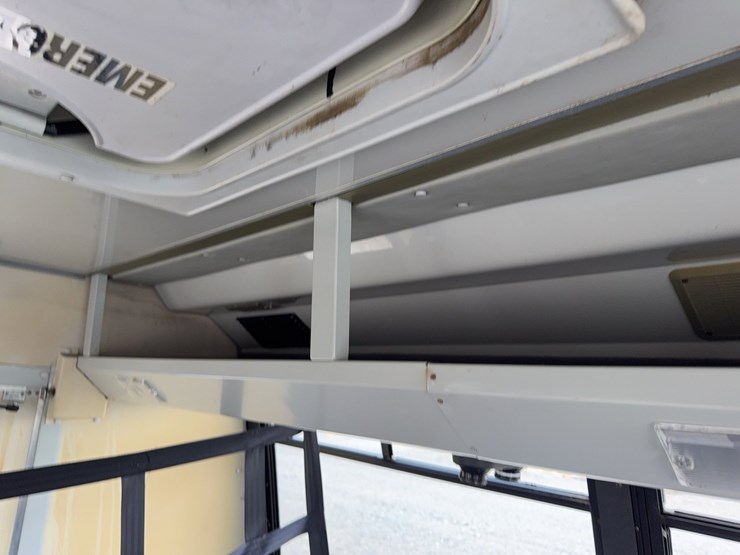 2006-ford-e450-image-75