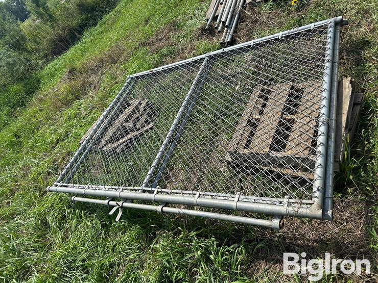 chain-link-fence-gates-image-4