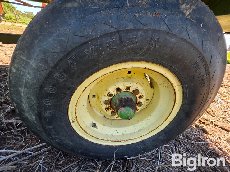 john-deere-716a-image-16