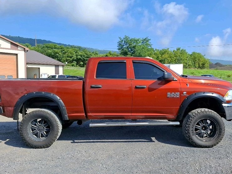 2013-dodge-2500-image-6